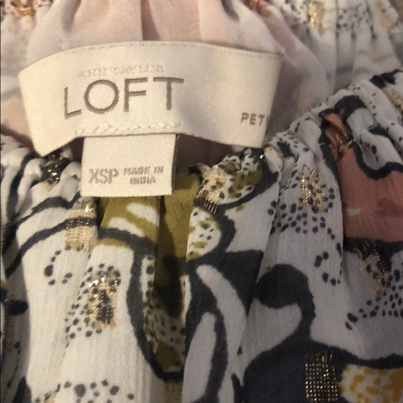 EUC Loft off the shoulder top - Picture 2 of 3